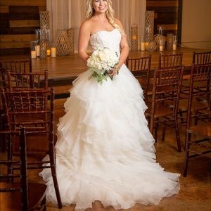 OLEG CASSINI Wedding Dress